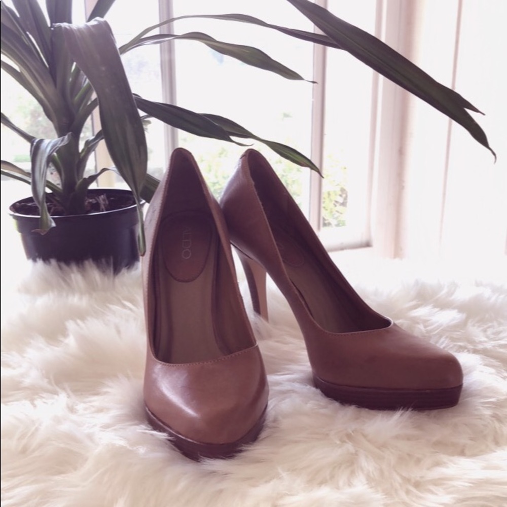 Brand New Aldo Pumps 10